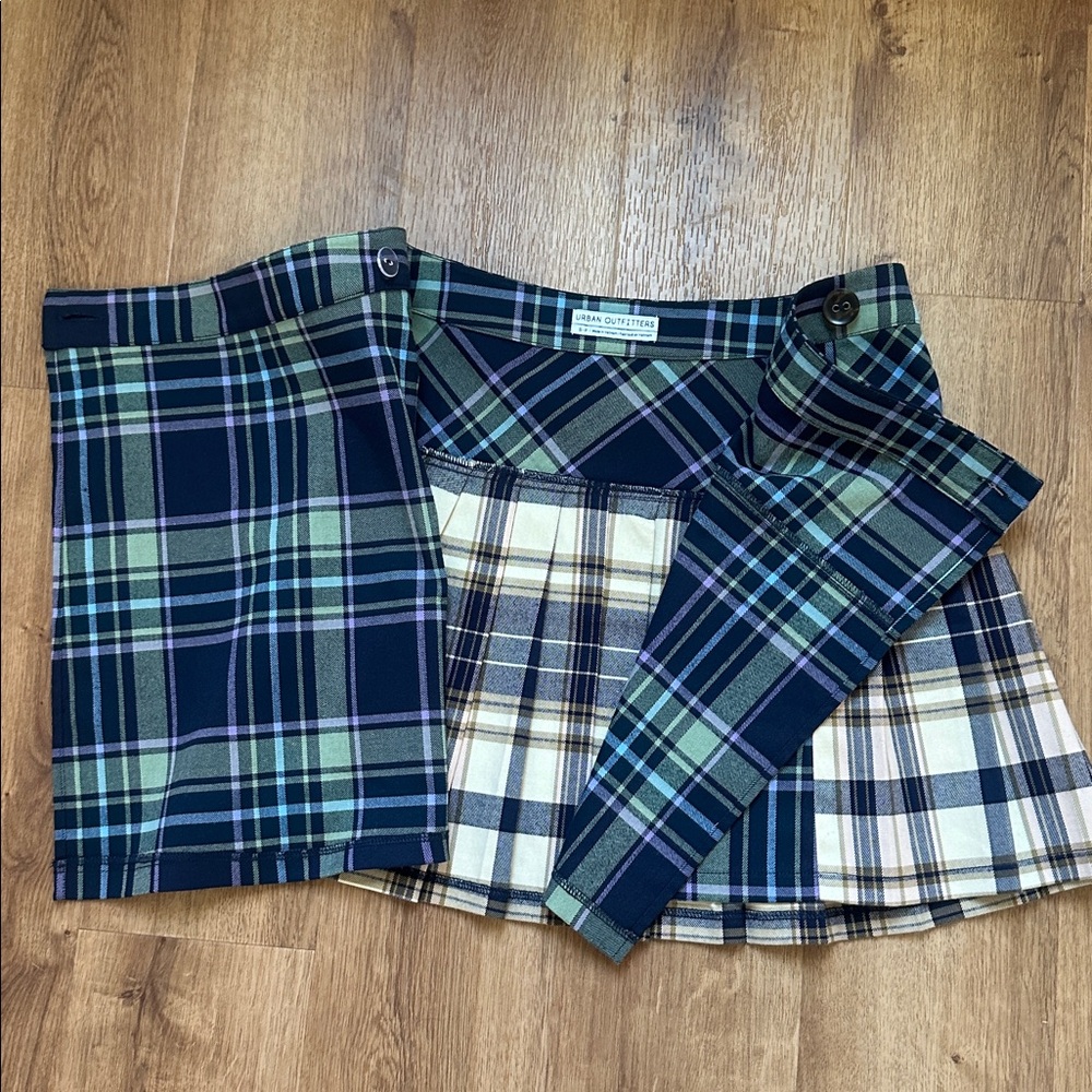 Urban Outfitters Mixed Plaid‎ Pleated Wrap Mini Skirt Size Small - Picture 2 of 8